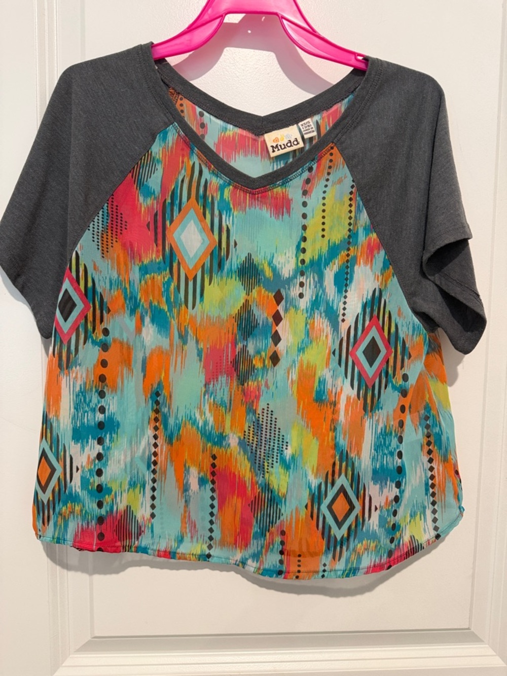 Mudd Women's Multicolor Abstract Print V-Neck Short Sleeve Top